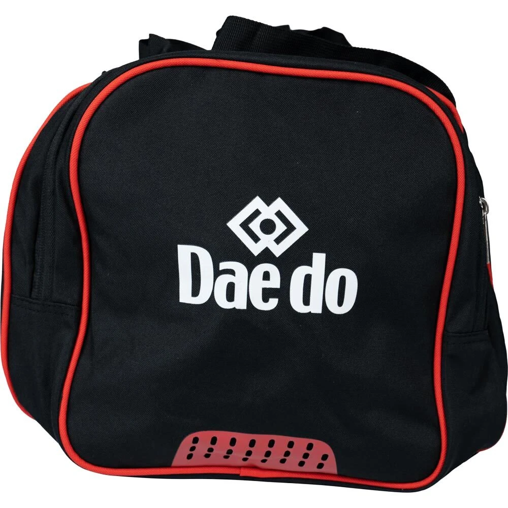 Daedo Black/Red Sports Bag 5 Daedo Black/Red Sports Bag - Image 3