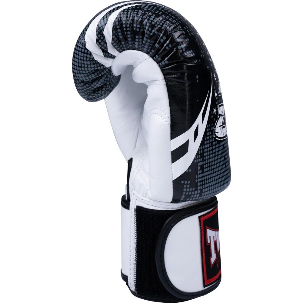 Twins Logo White/Black Boxing Gloves 9 Twins Logo White/Black Boxing Gloves - Image 7