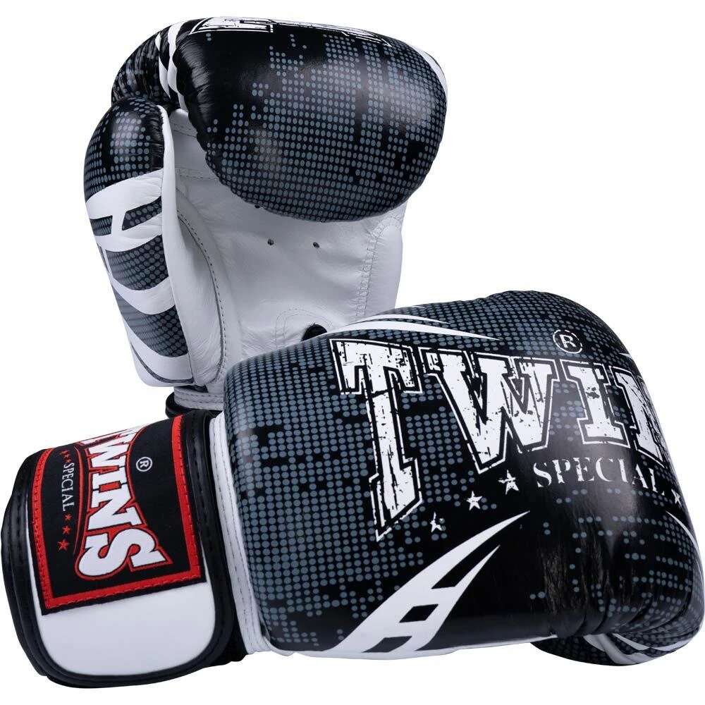 Twins Logo White/Black Boxing Gloves 3 Twins Logo White/Black Boxing Gloves